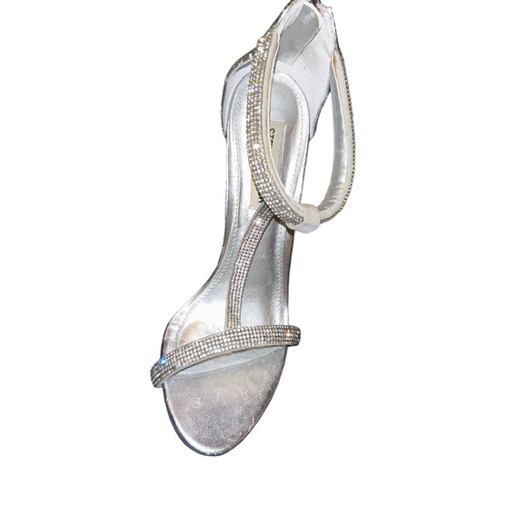 Steve Madden Faylinn Silver rhinestone heels stiletto 7M prom formal t strap - Picture 4 of 6